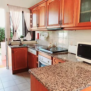 https://villa-charmosa-junto-a-praia-e-a-marina-de-vilamoura.hotelaalgarve.com